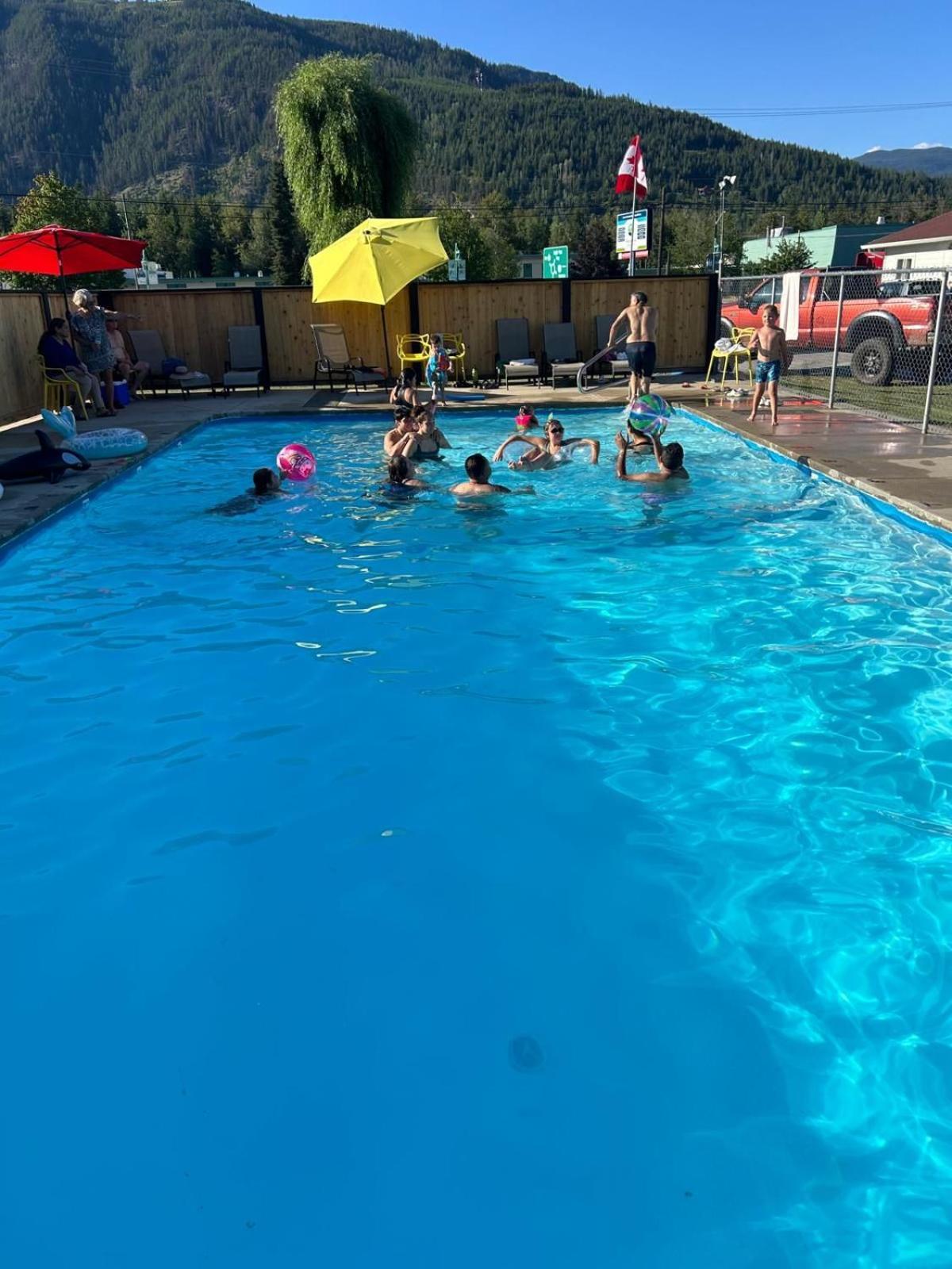 Motel Paradise Sicamous