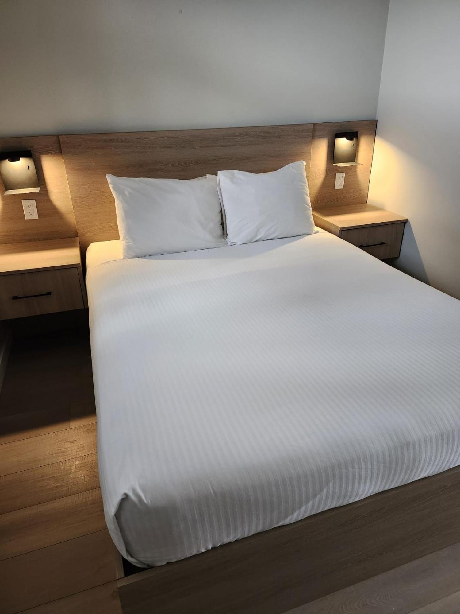 Paradise Motel 3*
